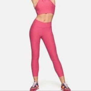 Outdoor Voices Pink Cropped Leggings-size small